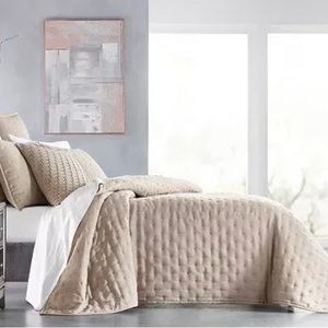 HOTEL COLLECTION Yarn Dye Coverlet Set, Full/Queen $335